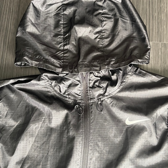 Nike Running Jacket - Picture 8 of 9